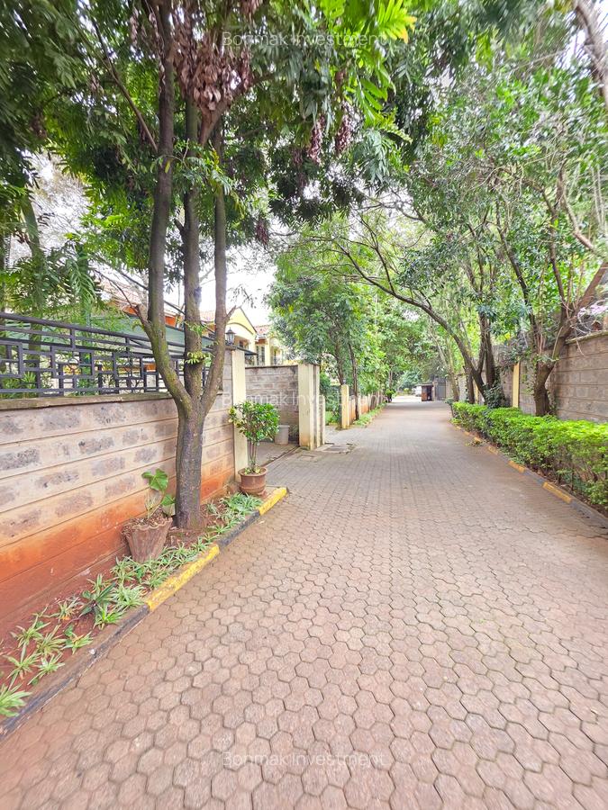 4 Bed Townhouse with En Suite at Lavington Green - 16