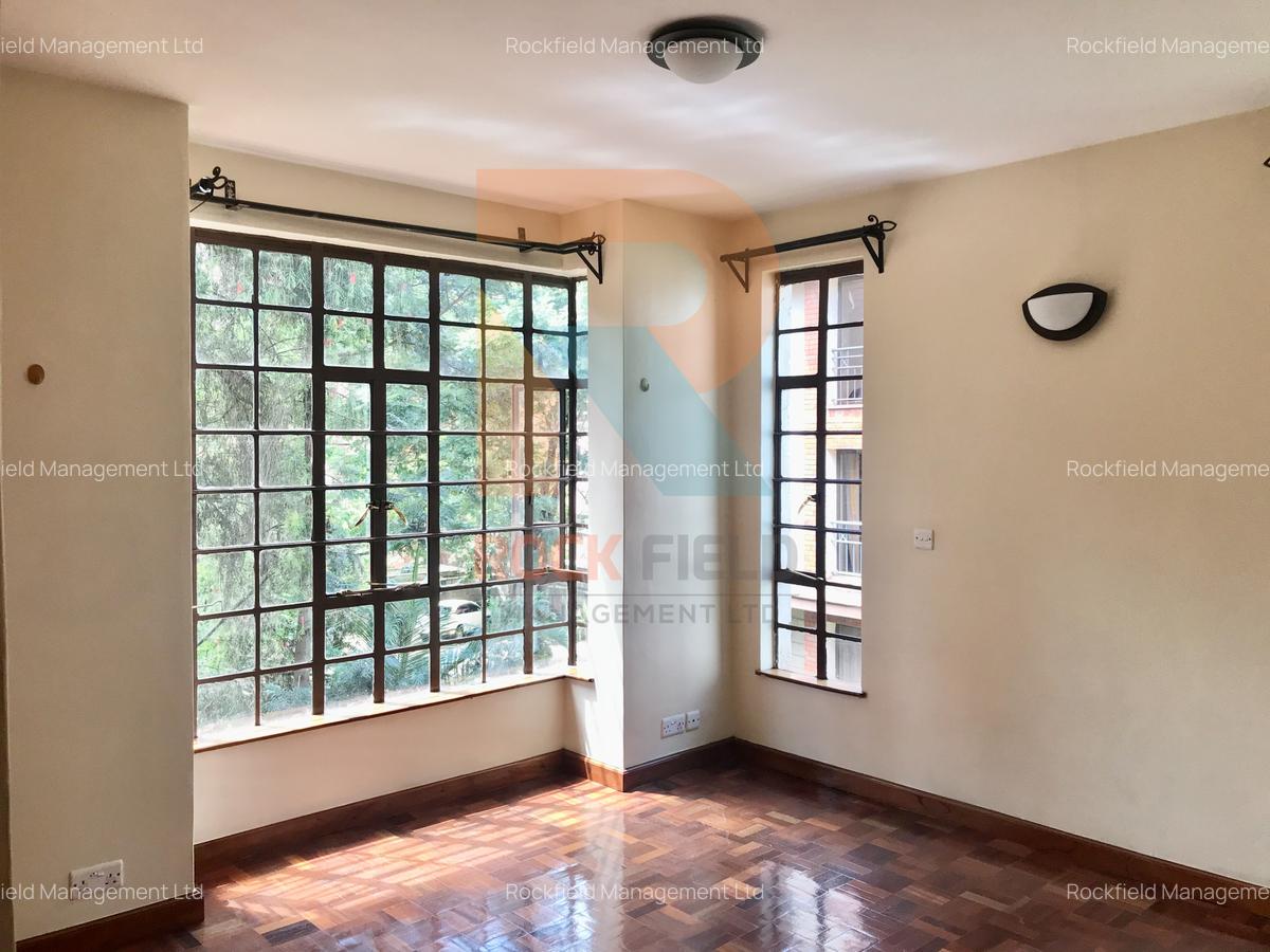 2 Bed Apartment with En Suite in Brookside - 13