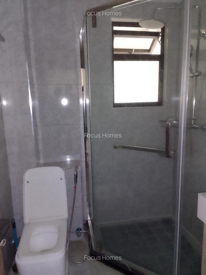 2 Bed Apartment with En Suite in Riverside - 20