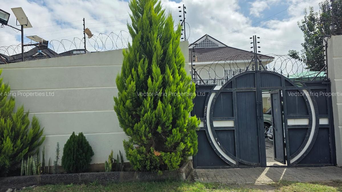 5 Bed Townhouse with En Suite in Kitengela - 2