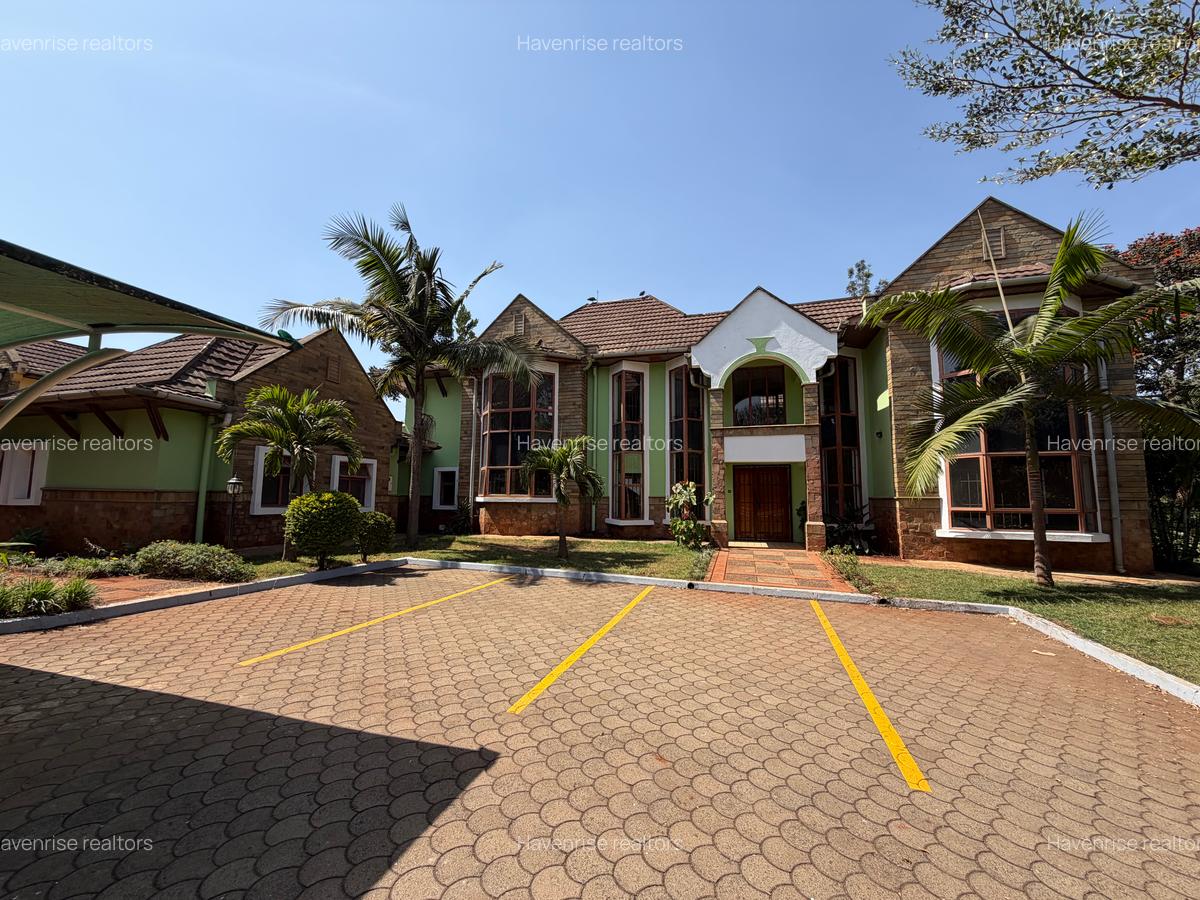 5 Bed Villa with Swimming Pool in Runda - 1
