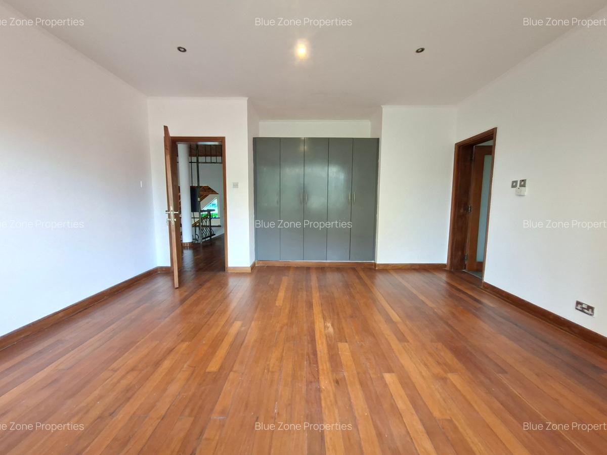 4 Bed House with En Suite at Off Glory Rd - 19