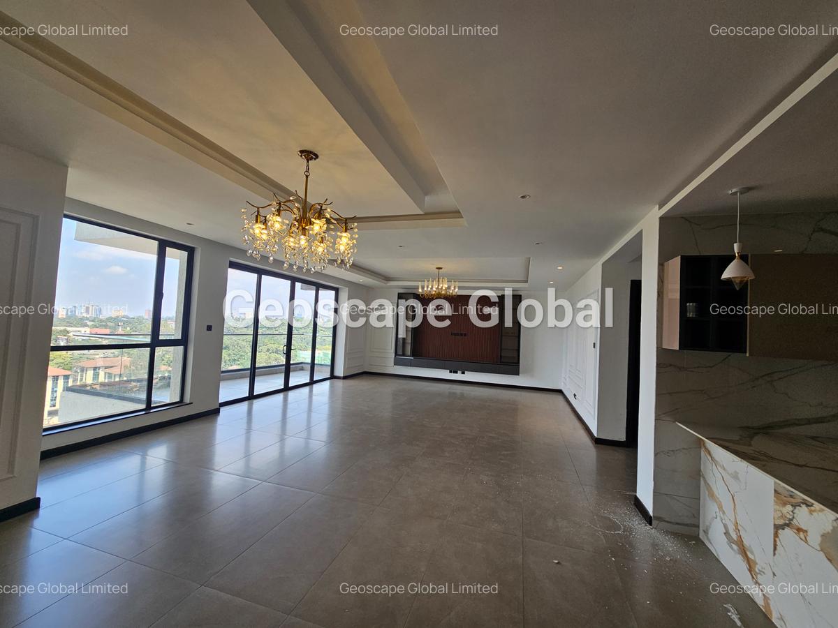 3 Bed Apartment with En Suite in Riverside - 7