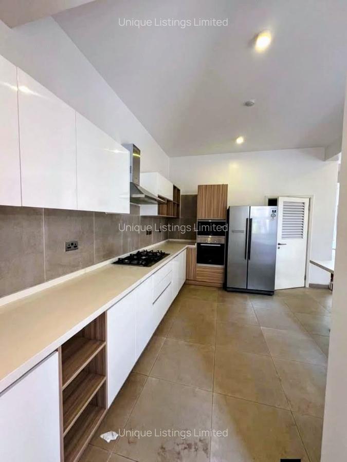 4 Bed Townhouse with En Suite in Lavington - 8