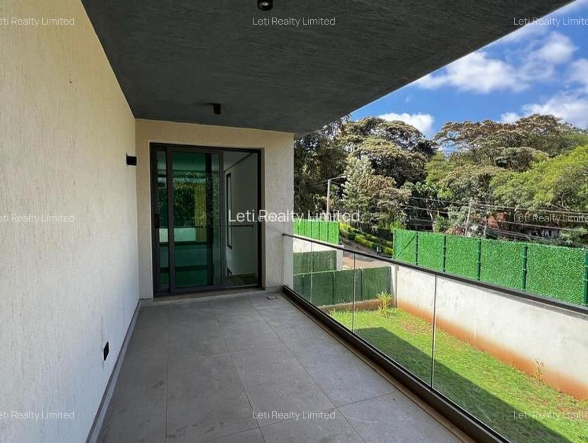 5 Bed Townhouse with En Suite in Lavington - 6