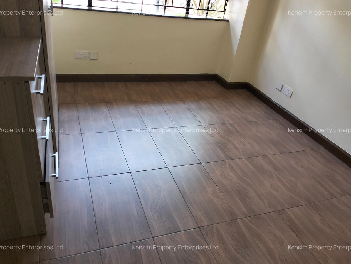 5 Bed Townhouse with En Suite in Lavington - 6