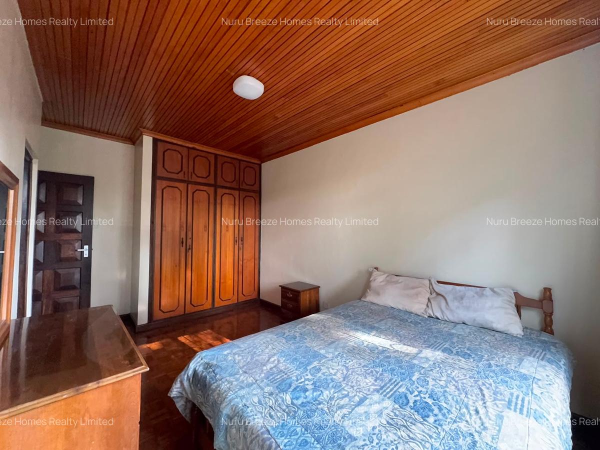 4 Bed House with En Suite in Nyari - 12