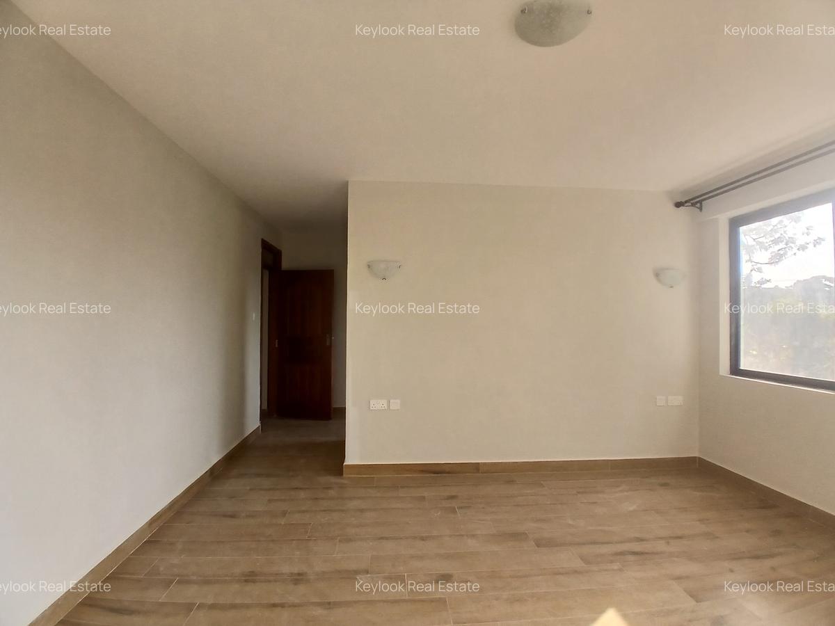 3 Bed Apartment with En Suite at Mandera Road - 16