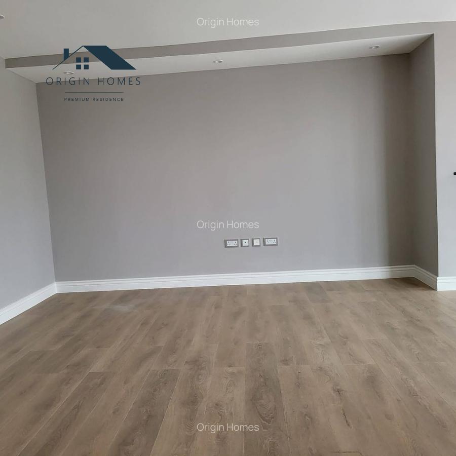 5 Bed Townhouse with En Suite at Runda - 5
