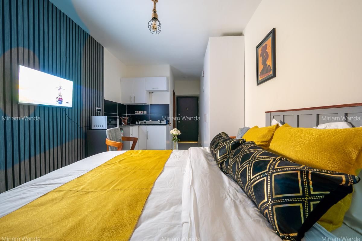 Studio Apartment with Swimming Pool at Chaddy Road - 6