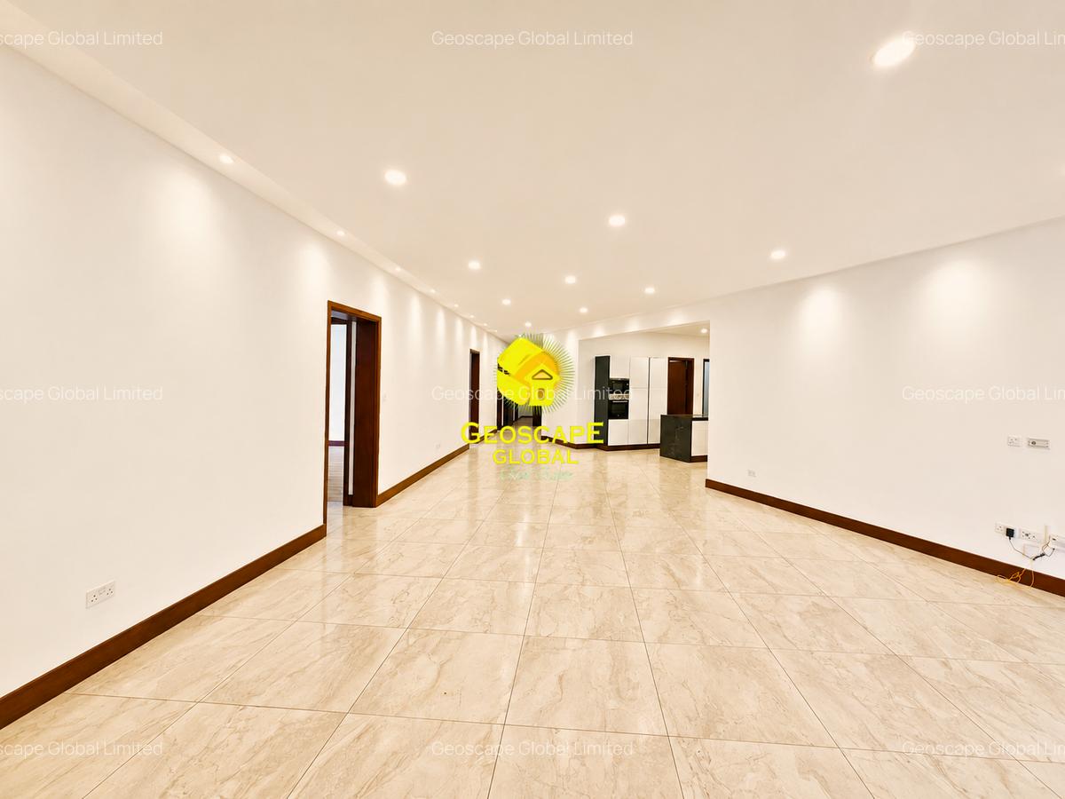 4 Bed Apartment with En Suite in Parklands - 5
