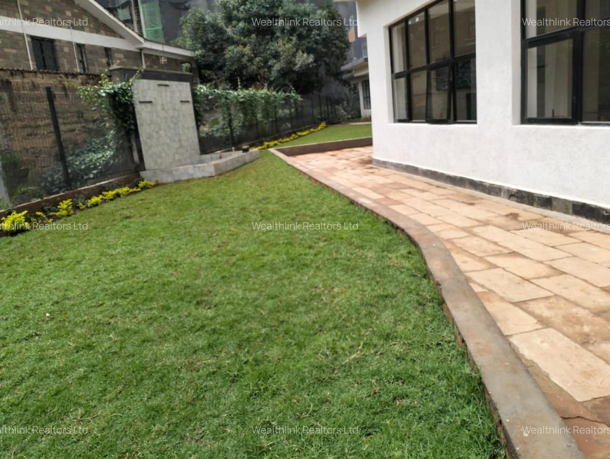 4 Bed Apartment with En Suite at General Mathenge - 10