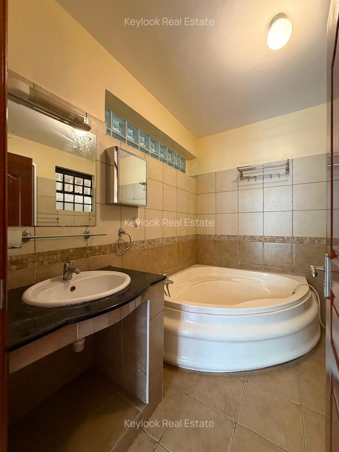 3 Bed Apartment with En Suite at Mbaazi Avenue - 5