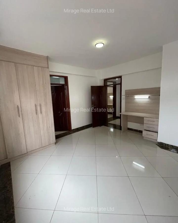 3 Bed Apartment with En Suite in Lavington - 13