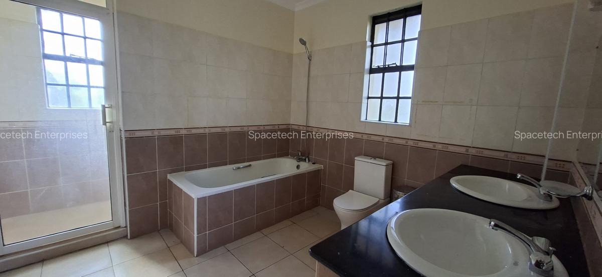 4 Bed Townhouse with En Suite in Runda - 14