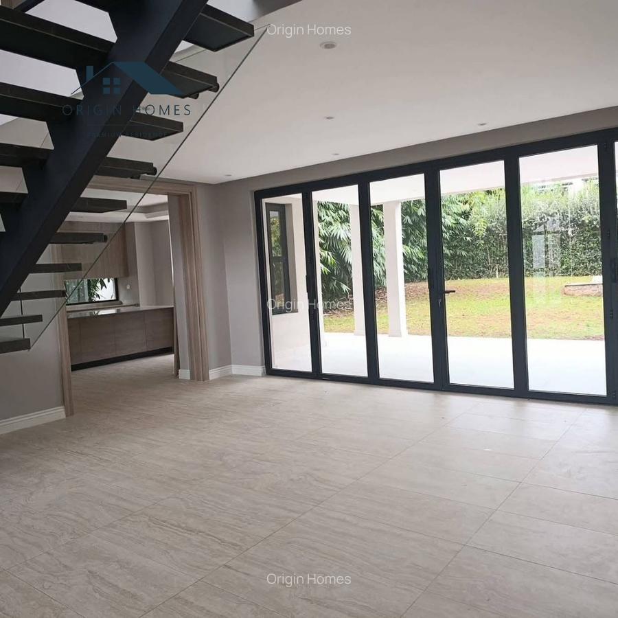 5 Bed Townhouse with En Suite at Runda - 3