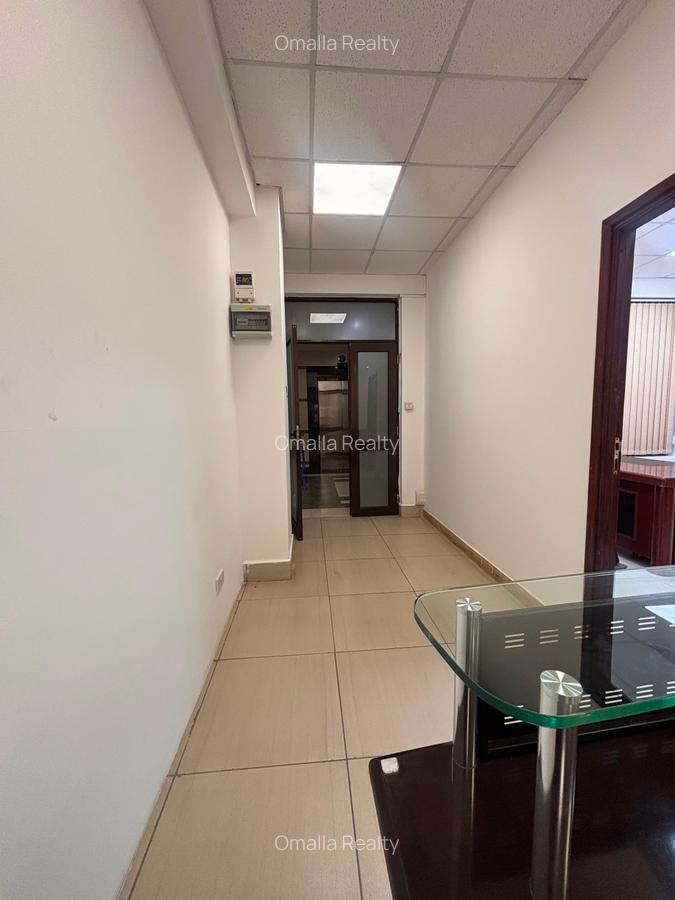 960 ft² Office with Service Charge Included in Westlands Area - 9