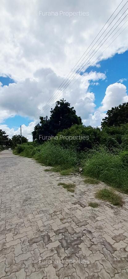 Land at Malindi - 5