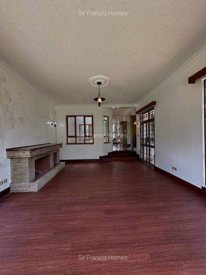 6 Bed House with En Suite in Runda - 4