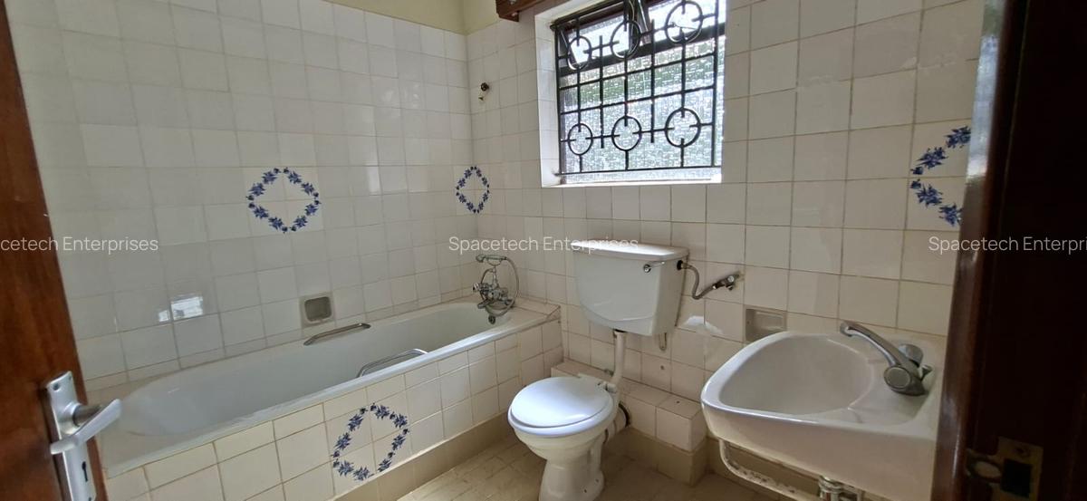 5 Bed House with Staff Quarters in Nyari - 14