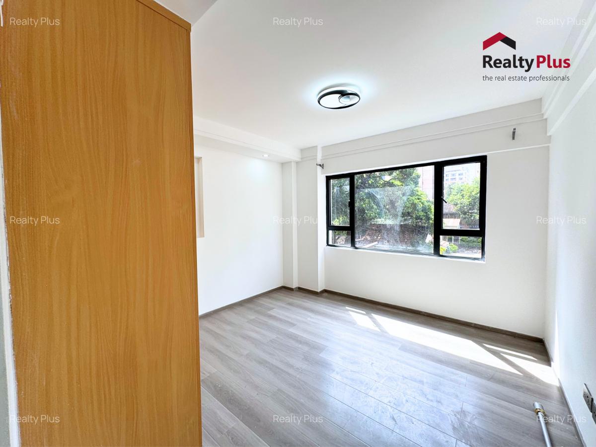 3 Bed Apartment with En Suite at Valley Arcade - 8
