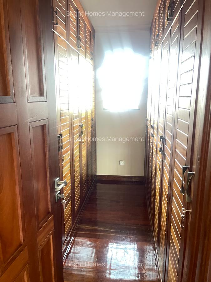 4 Bed Townhouse with En Suite in Spring Valley - 9