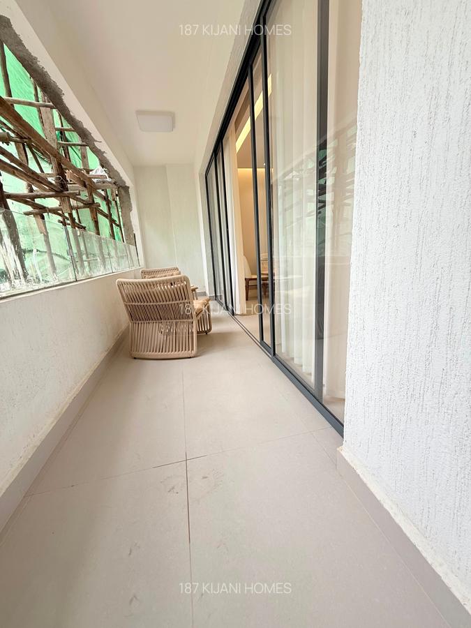 Serviced 2 Bed Apartment with En Suite at Windsor - 13