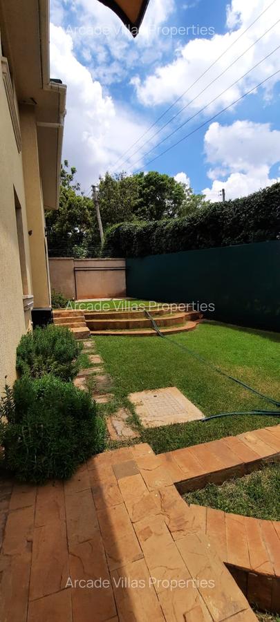 5 Bed Townhouse with En Suite in Lavington - 1