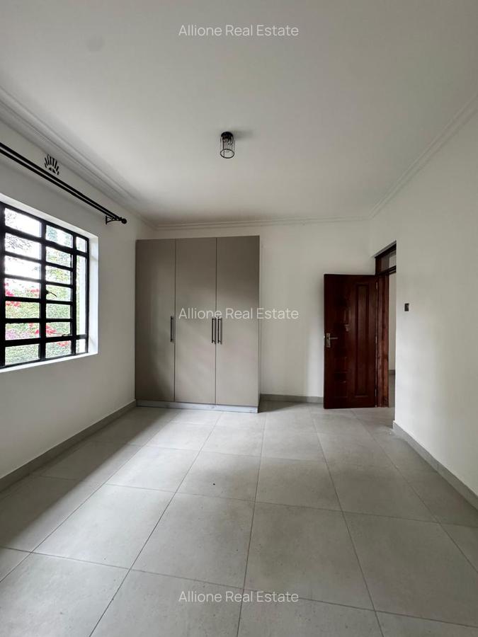5 Bed Townhouse at Near Galleria Mall - 18