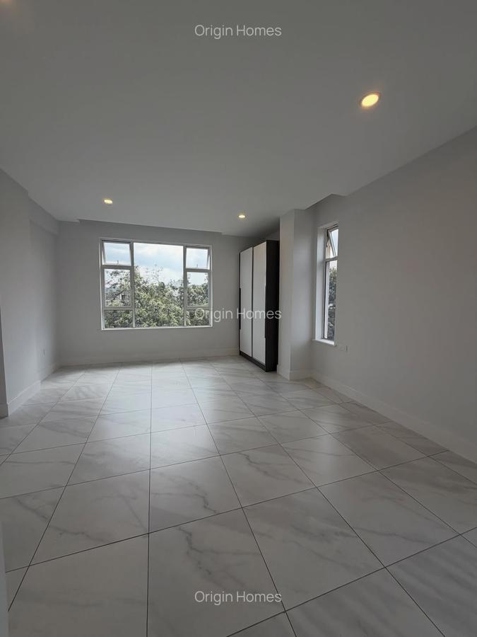 3 Bed Apartment with En Suite at Westlands - 9