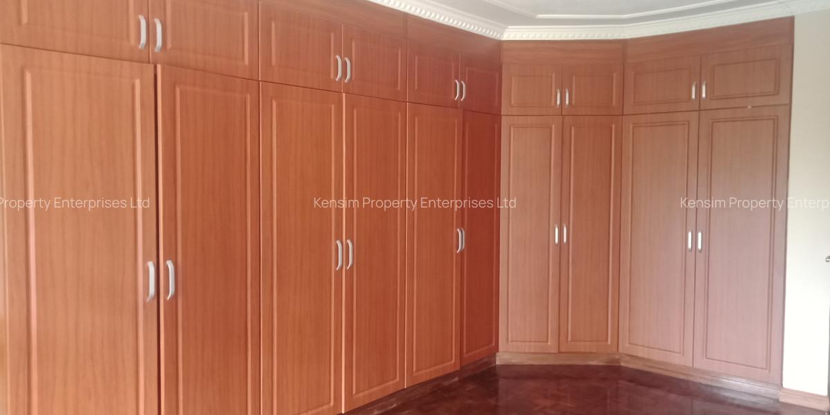 5 Bed Townhouse with En Suite in Kitisuru - 15