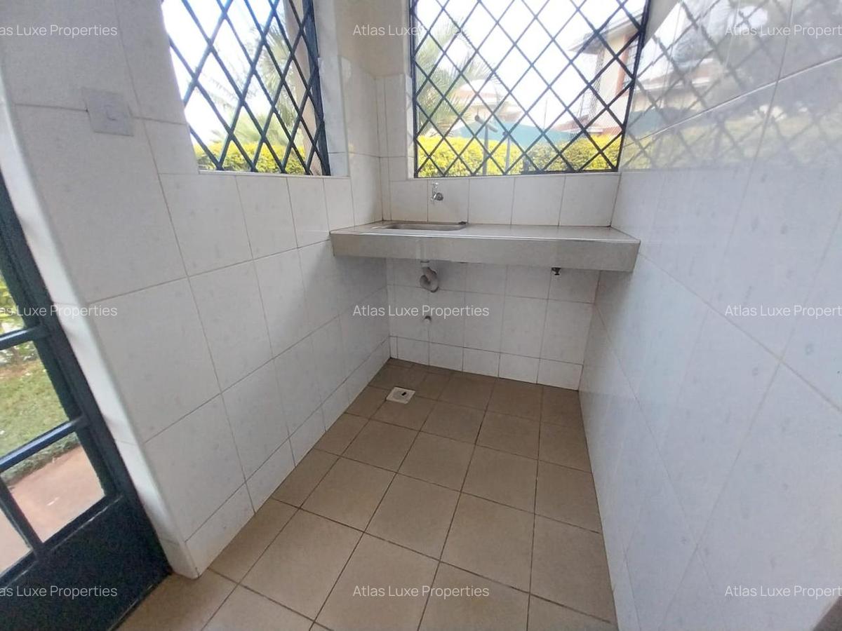 4 Bed Townhouse with En Suite in Kiambu Road - 6