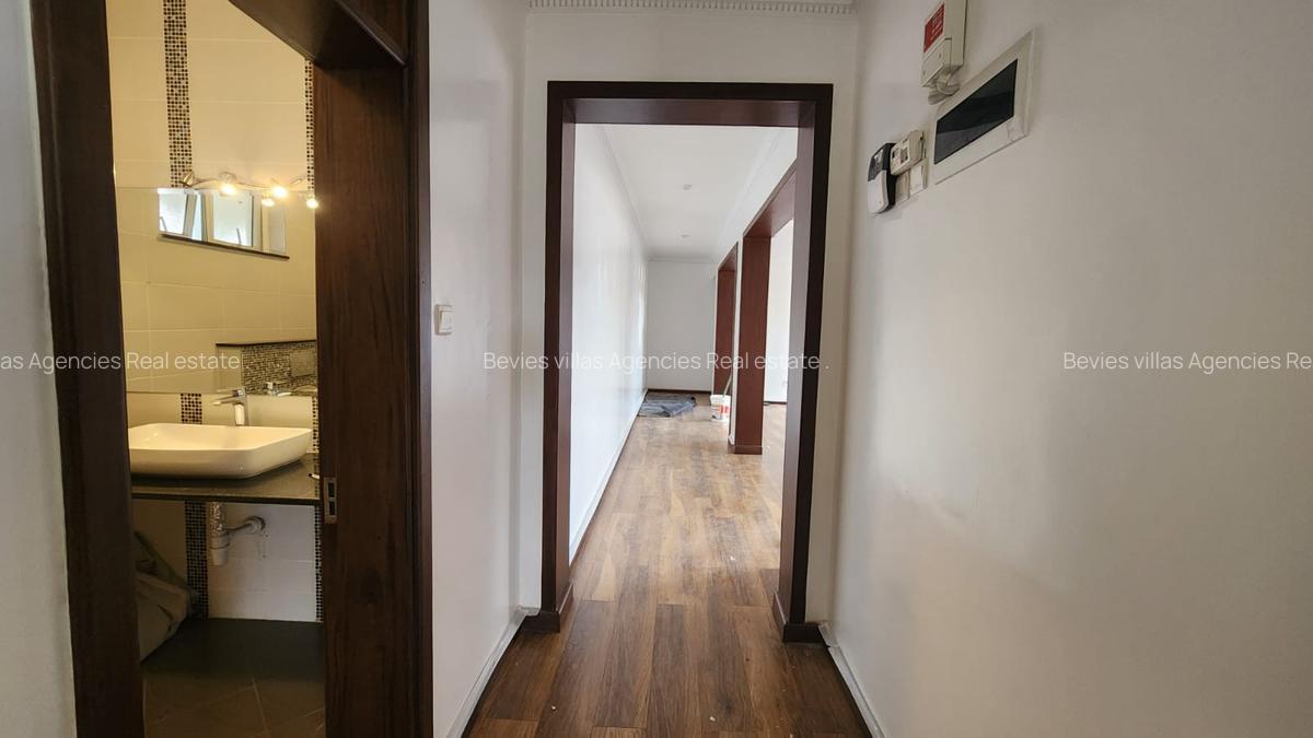 3 Bed Apartment with En Suite at Brookside - 3