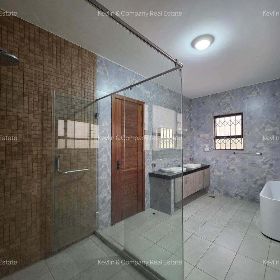 5 Bed Villa with En Suite in Thigiri - 16