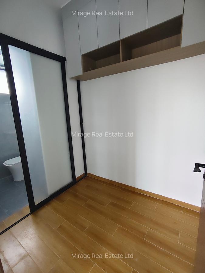 3 Bed Apartment with Swimming Pool in Kilimani - 15