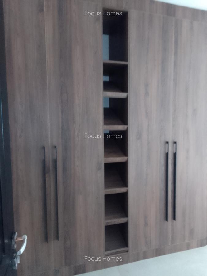 3 Bed Apartment with En Suite in Riverside - 7
