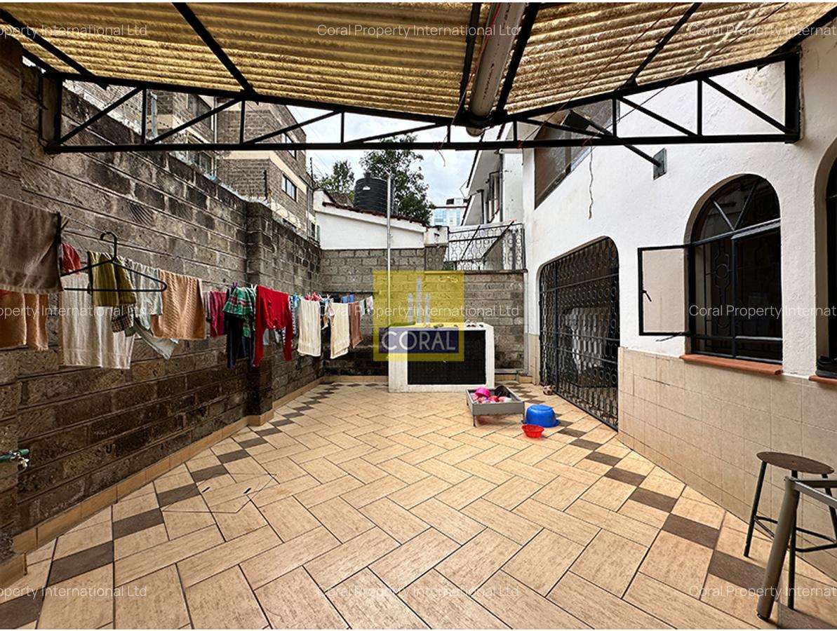5 Bed Townhouse in Rhapta Road - 5