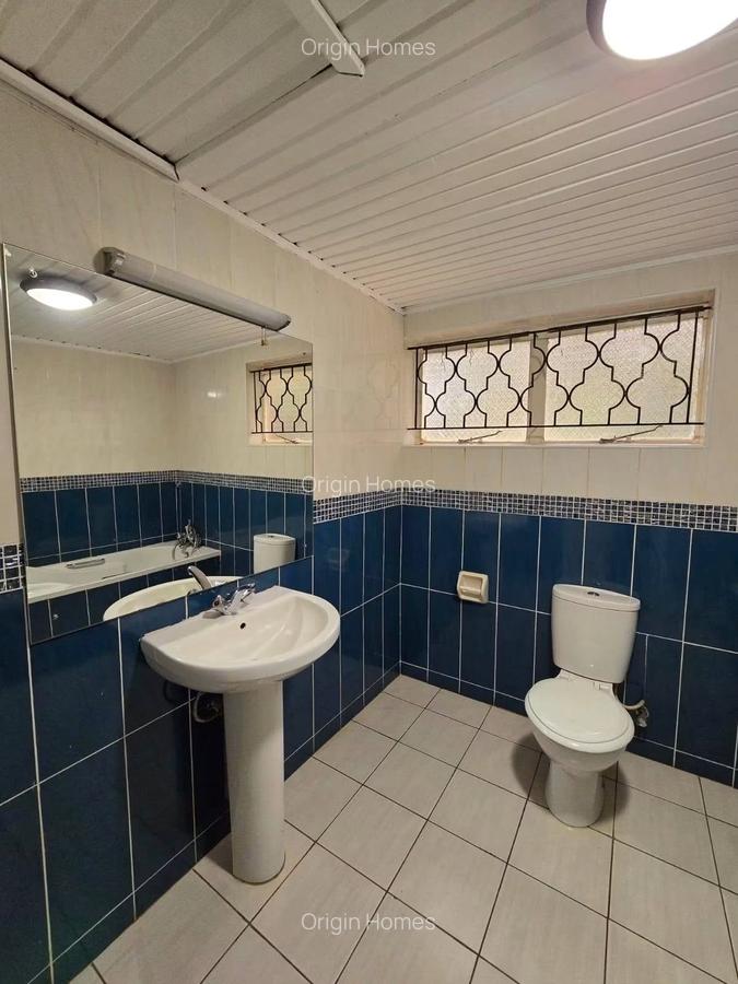 4 Bed House with En Suite at Gigiri - 12