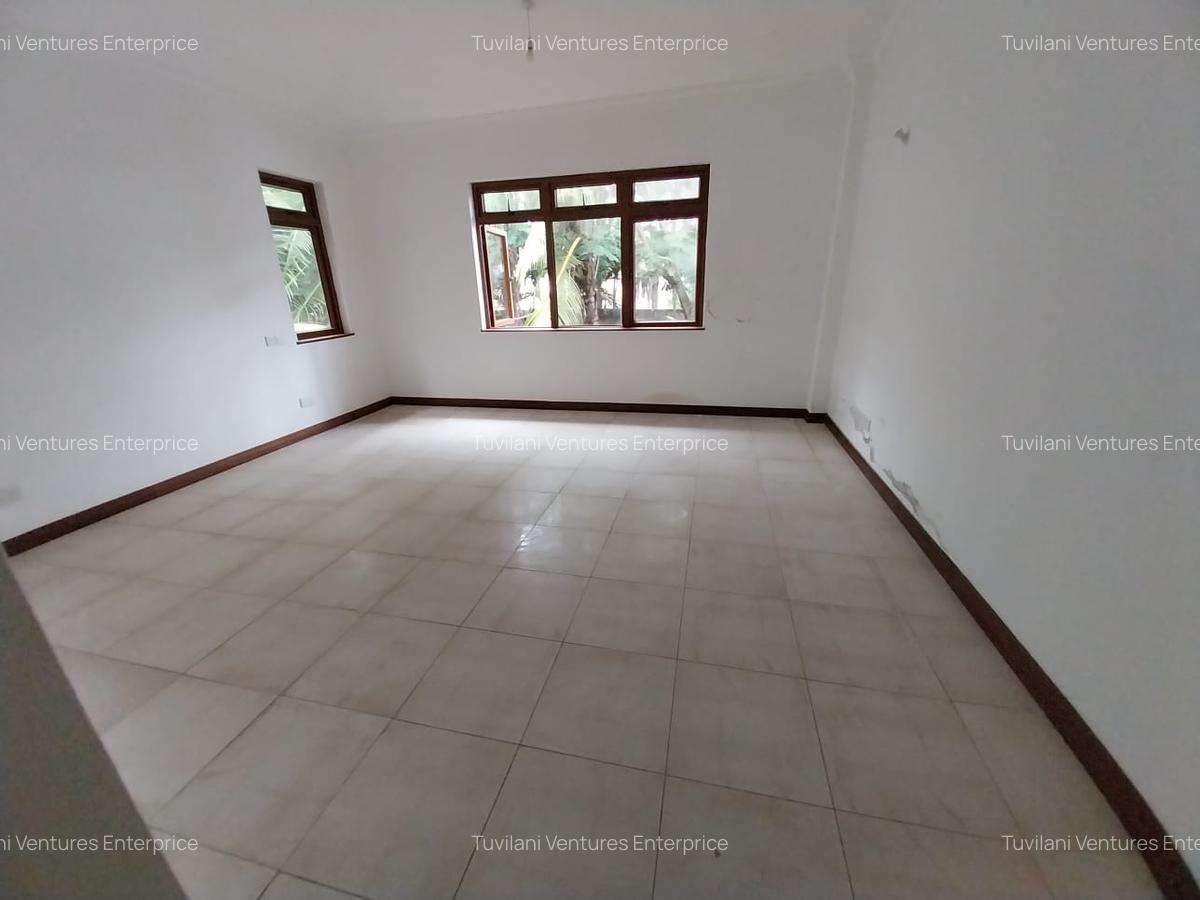 4 Bed Villa with En Suite at Nyali Mombasa - 9
