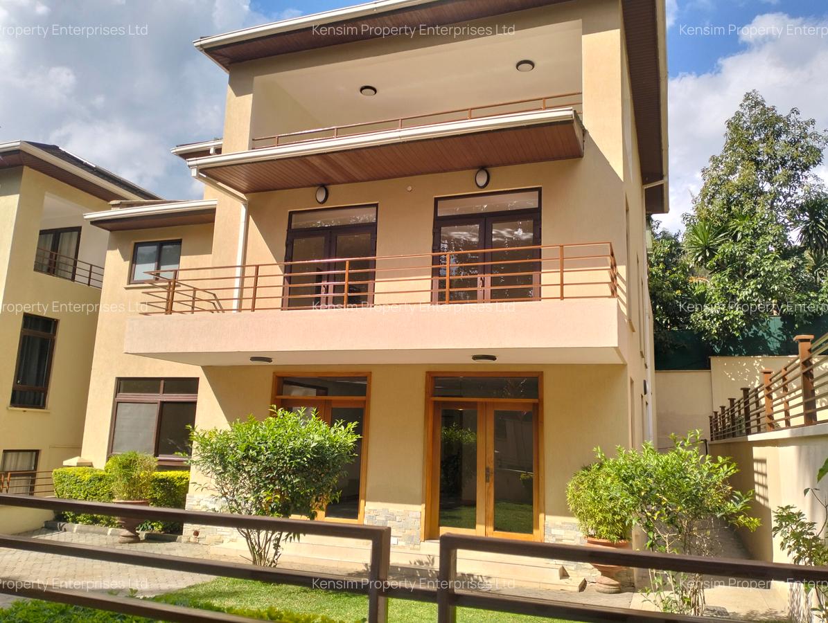5 Bed Townhouse with En Suite in Lavington - 1