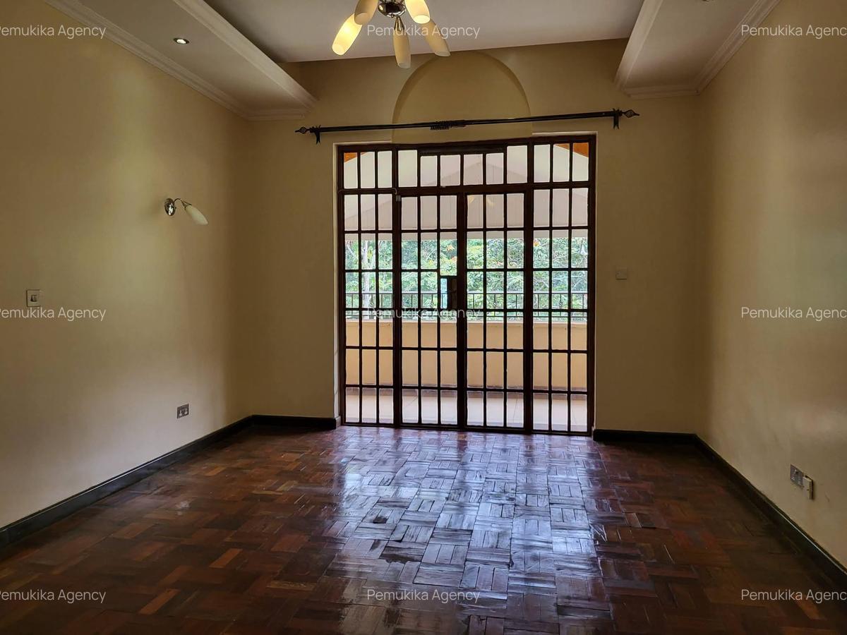 5 Bed Townhouse with En Suite in Rosslyn - 11