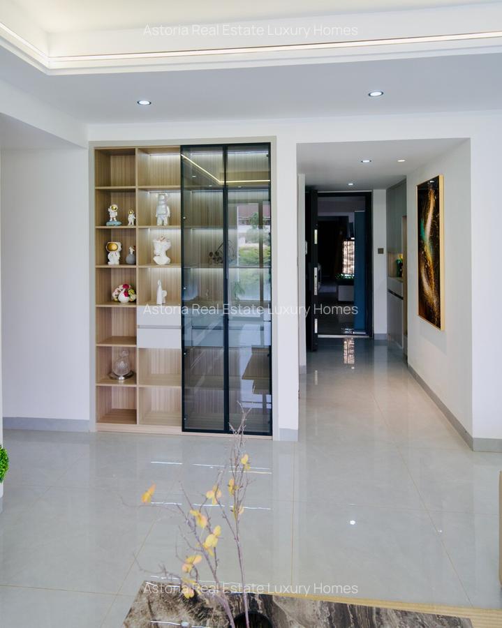 3 Bed Apartment with En Suite at 2026-404 - 13