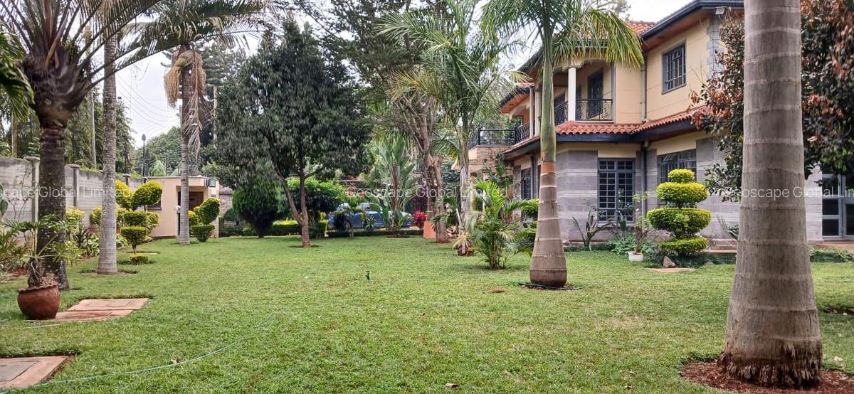 4 Bed House with En Suite in Runda - 1