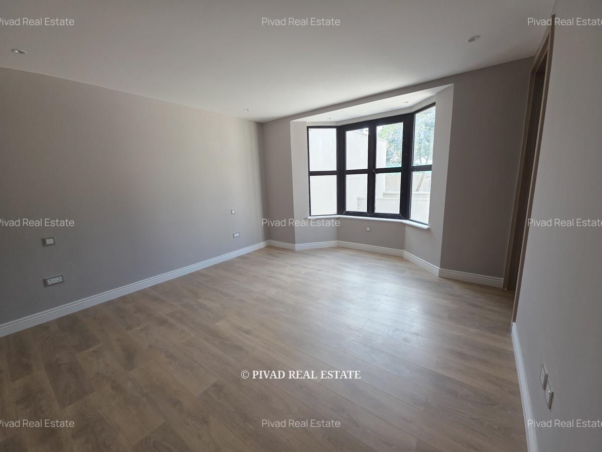 4 Bed Townhouse with Swimming Pool in Runda - 8