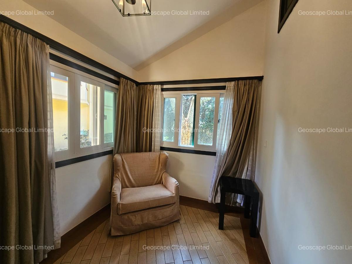 4 Bed Townhouse with En Suite in Spring Valley - 9
