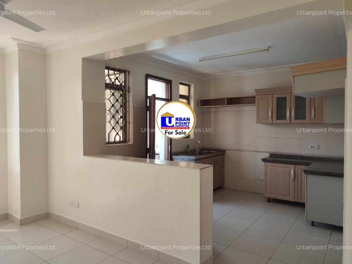 2 Bed Apartment with En Suite at Greenwood - 2
