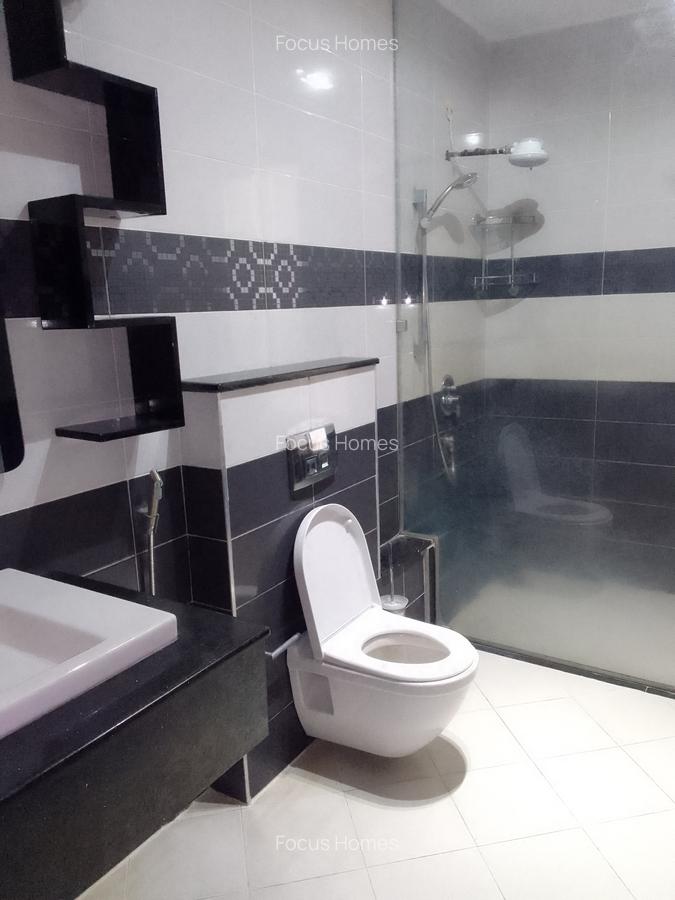 3 Bed Apartment with En Suite in Riverside - 4