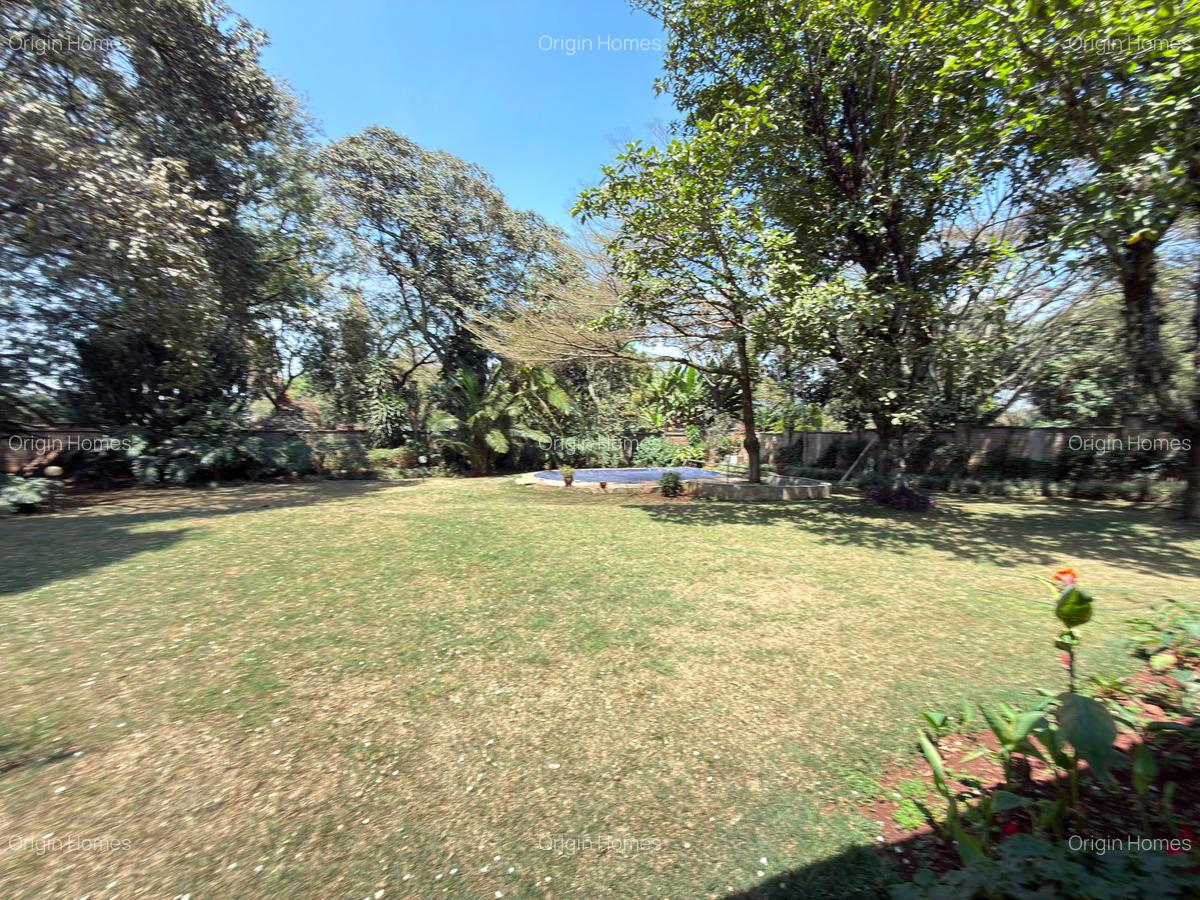 5 Bed House with En Suite at Runda - 2