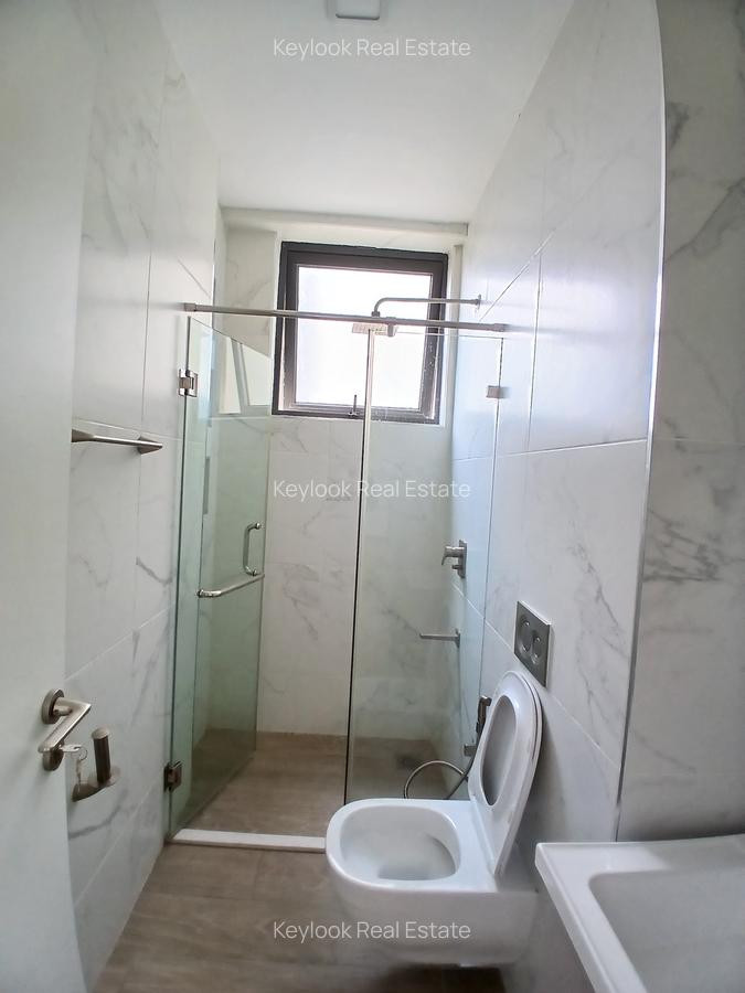 3 Bed Apartment with En Suite at Riverside Drive - 10