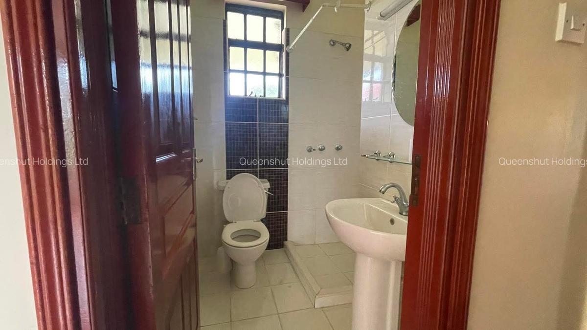 5 Bed Townhouse with En Suite in Rosslyn - 6